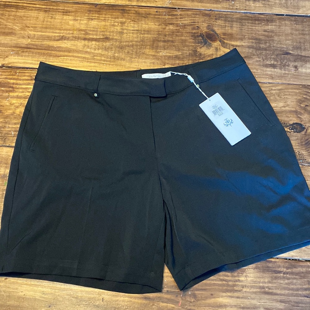 Lady Hagen core shorts